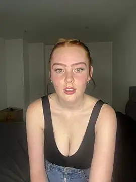 Snapshot of MiraVoss18 chatting on 30, 4, 2026 MiraVoss18 online show from 30, 4, 2026