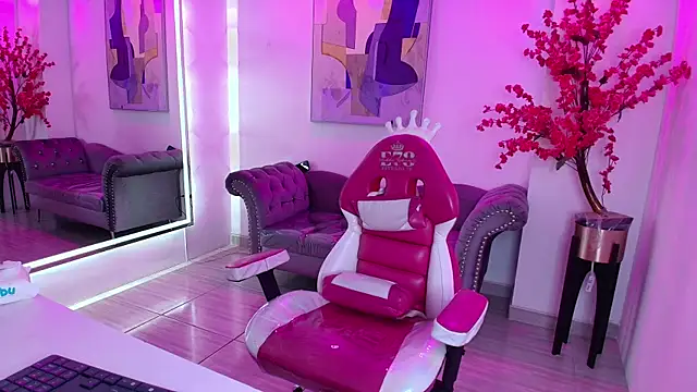 Snapshot of Patme_queen chatting on 6, 6, 2026 Patme queen online show from 6, 6, 2026