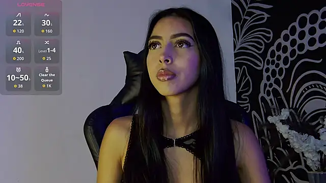 Snapshot of Mia_Gloww_ chatting on 22, 4, 2026 Mia Gloww online show from 22, 4, 2026
