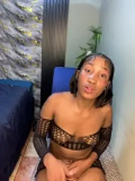 Petite BUNNYWORXXX online show from 15, 4, 2026