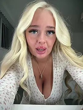 Vanillaheavennn online show from 15, 4, 2026