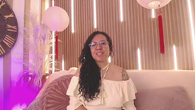 Velvet Curly online show from 14, 5, 2026