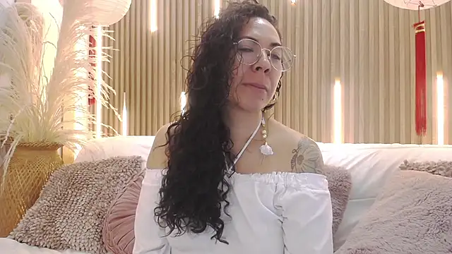 Velvet Curly online show from 29, 6, 2026
