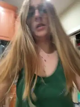 Snapshot of prettykitttty chatting on 11, 7, 2026 prettykitttty online show from 11, 7, 2026