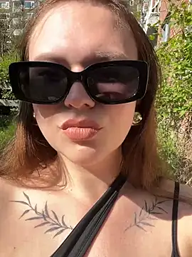 SweetLikaaa online show from 24, 4, 2026