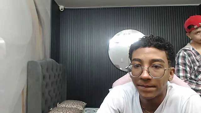 Snapshot of goldenjyj chatting on 16, 4, 2026 goldenjyj online show from 16, 4, 2026