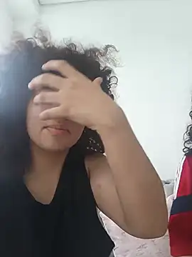 Chloe and Violeta online show from 4, 7, 2026
