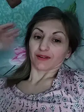 JulieAxy online show from 14, 4, 2026