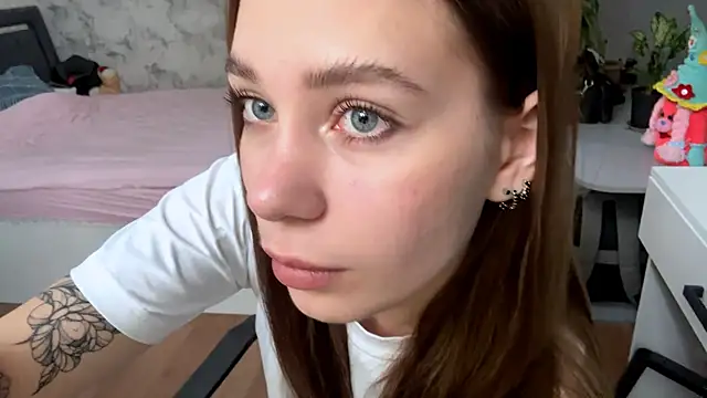 FlufyRabbit online show from 16, 4, 2026