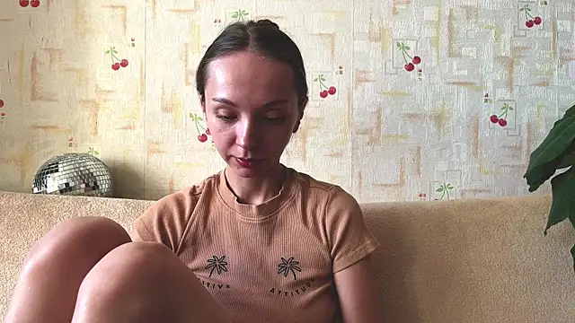 AdriannaBill online show from 17, 7, 2026
