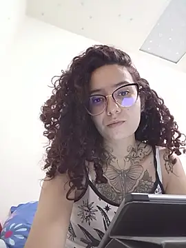 Snapshot of Aura_Phone chatting on 30, 4, 2026 Aura Phone online show from 30, 4, 2026