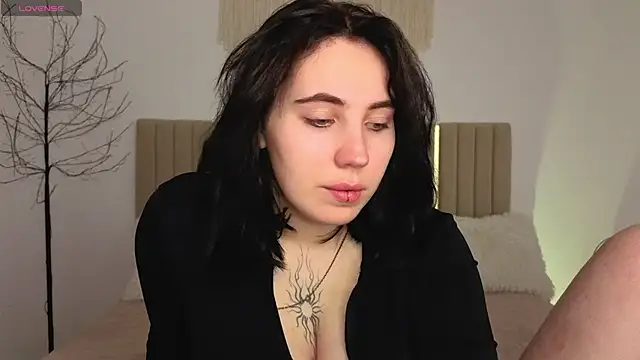 Snapshot of Shiraazsh_ chatting on 2, 6, 2026 Shiraazsh online show from 2, 6, 2026