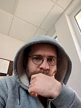 gayboyx77 online show from 15, 4, 2026