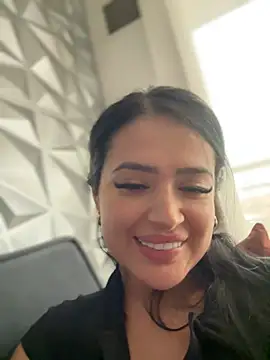 Snapshot of Sara_fun chatting on 5, 3, 2025 Sara fun online show from 5, 3, 2025