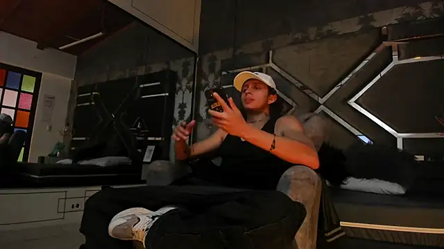 JayTaylorr online show from 23, 4, 2026