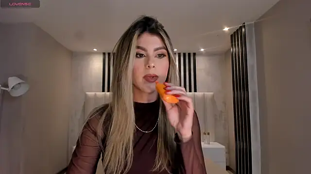 MiaSilvaX online show from 7, 5, 2026
