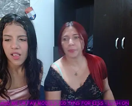 Snapshot of ISAMOONX chatting on 11, 7, 2026 ISAMOONX online show from 11, 7, 2026