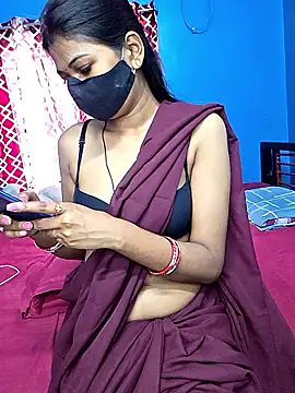 hoty-lovely online show from 23, 4, 2026