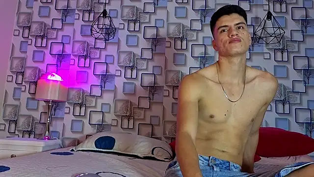 Snapshot of LeoTease chatting on 28, 4, 2026 LeoTease online show from 28, 4, 2026