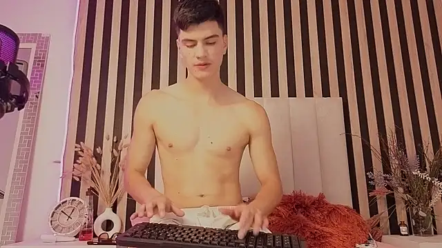 Snapshot of LeoTease chatting on 1, 5, 2026 LeoTease online show from 1, 5, 2026