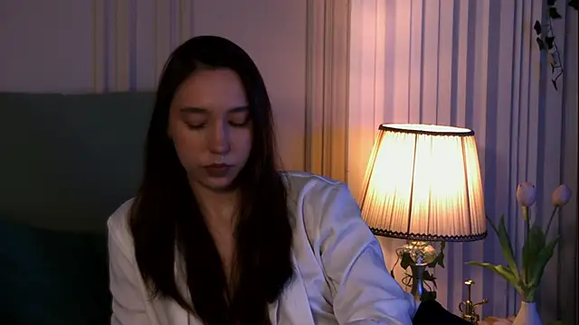 Suzaneey online show from 19, 6, 2026