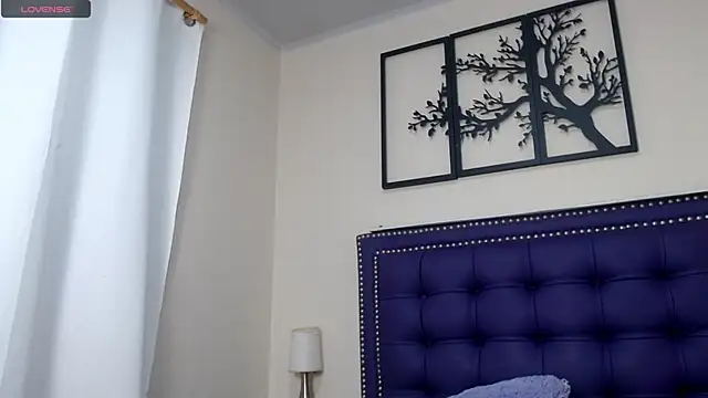 Snapshot of lunadreadd chatting on 2, 5, 2026 lunadreadd online show from 2, 5, 2026