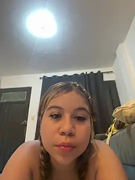 Snapshot of M1la_18 chatting on 7, 7, 2026 M1la 18 online show from 7, 7, 2026