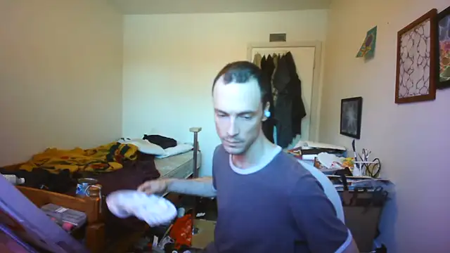 Snapshot of JohnnyMoves chatting on 14, 7, 2026 JohnnyMoves online show from 14, 7, 2026
