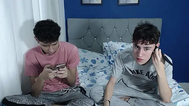 Thiago And Gael online show from 29, 7, 2026