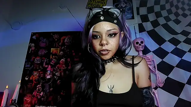 Snapshot of nerdyhotgoth chatting on 12, 7, 2026 nerdyhotgoth online show from 12, 7, 2026