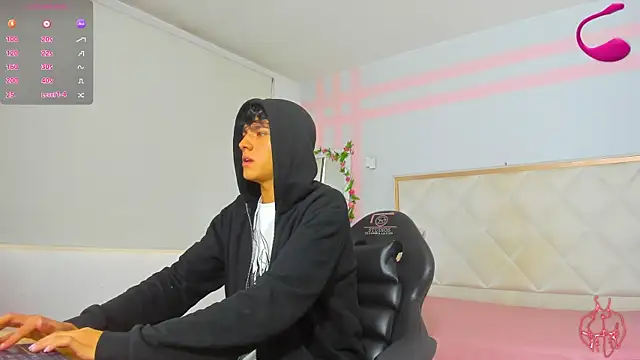 Snapshot of Damian_tay chatting on 18, 7, 2026 Damian tay online show from 18, 7, 2026