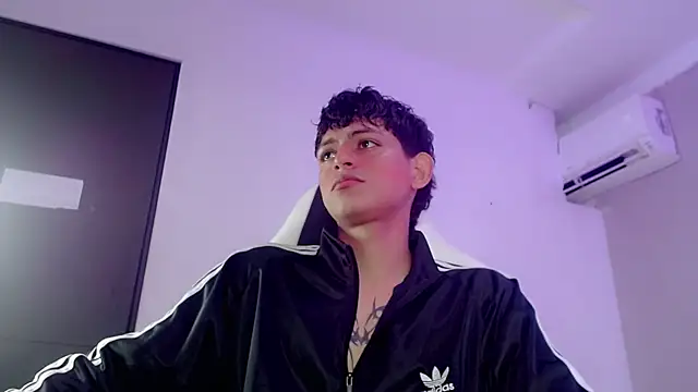Snapshot of Yosepp_cum chatting on 19, 4, 2026 Yosepp cum online show from 19, 4, 2026