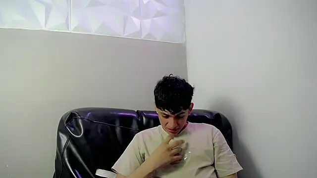 Snapshot of Yosepp_cum chatting on 28, 4, 2026 Yosepp cum online show from 28, 4, 2026