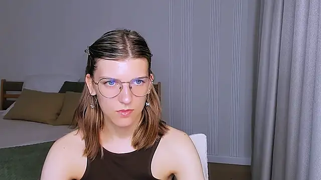 Snapshot of AnnaThorne chatting on 22, 5, 2026 AnnaThorne online show from 22, 5, 2026