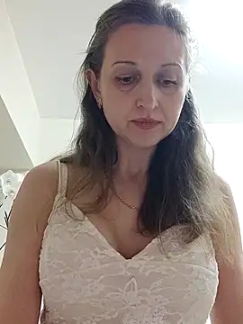 irresistibelle online show from 3, 5, 2026