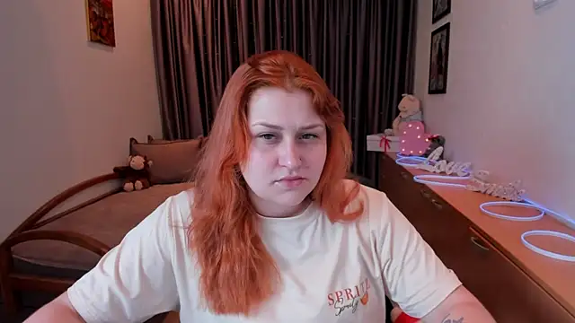 Snapshot of NoraLiin chatting on 8, 5, 2026 NoraLiin online show from 8, 5, 2026