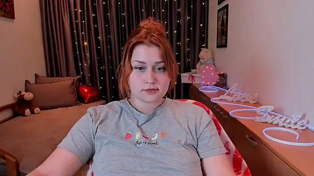 Snapshot of NoraLiin chatting on 15, 5, 2026 NoraLiin online show from 15, 5, 2026
