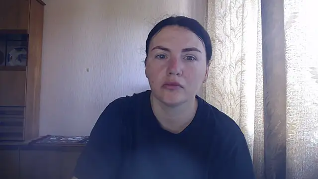 Snapshot of AlinaxJames chatting on 24, 6, 2026 AlinaxJames online show from 24, 6, 2026