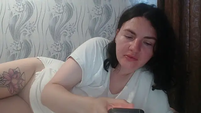 Snapshot of AlinaxJames chatting on 1, 7, 2026 AlinaxJames online show from 1, 7, 2026