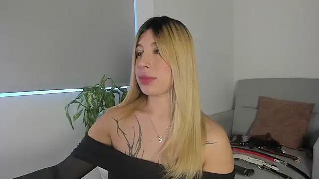Snapshot of lolyblowsisa chatting on 2, 7, 2026 lolyblowsisa online show from 2, 7, 2026