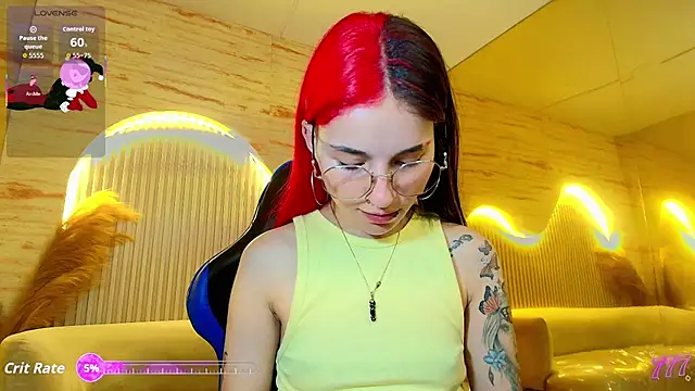 Snapshot of Moon_Red_r chatting on 27, 5, 2026 Moon Red r online show from 27, 5, 2026