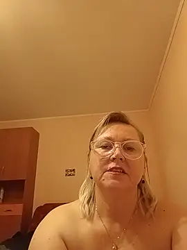 Snapshot of I_amVeronicle chatting on 10, 6, 2026 I amVeronicle online show from 10, 6, 2026