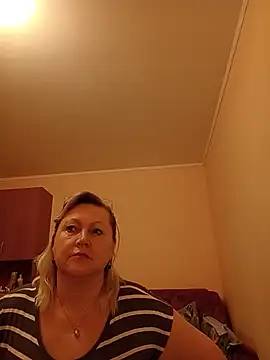 Snapshot of I_amVeronicle chatting on 7, 7, 2026 I amVeronicle online show from 7, 7, 2026
