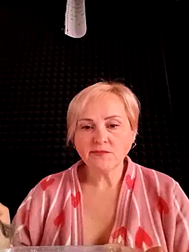 Snapshot of Svetlysvet chatting on 24, 4, 2026 Svetlysvet online show from 24, 4, 2026