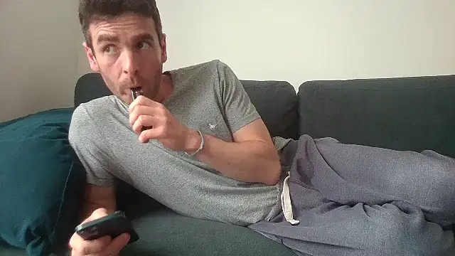 Snapshot of frenchbdmaninlondon chatting on 3, 6, 2026 frenchbdmaninlondon online show from 3, 6, 2026