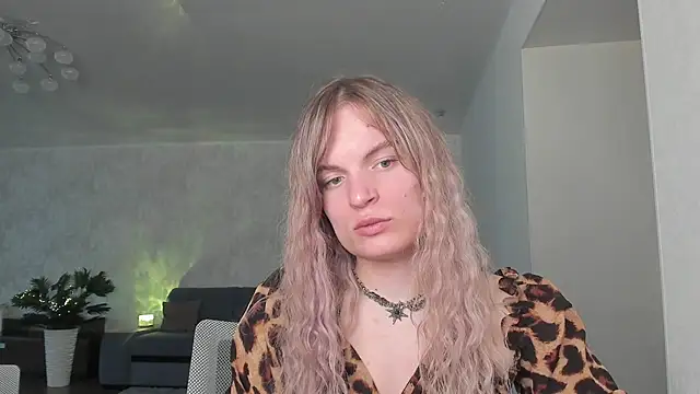 milliKira006 online show from 20, 4, 2026