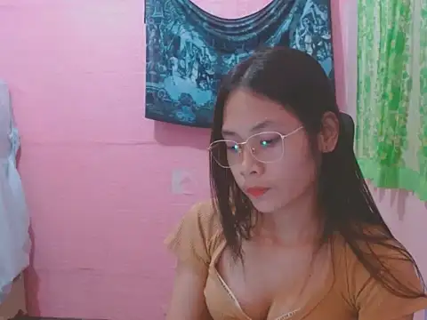 Snapshot of Sweetsexylady19 chatting on 17, 5, 2026 Sweetsexylady19 online show from 17, 5, 2026