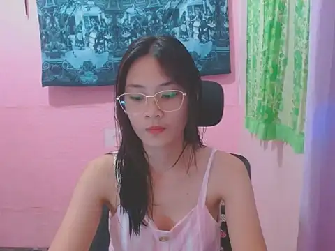 Snapshot of Sweetsexylady19 chatting on 29, 5, 2026 Sweetsexylady19 online show from 29, 5, 2026