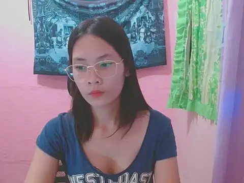 Snapshot of Sweetsexylady19 chatting on 10, 7, 2026 Sweetsexylady19 online show from 10, 7, 2026