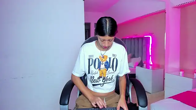 ARIANA CRI-X online show from 23, 7, 2026